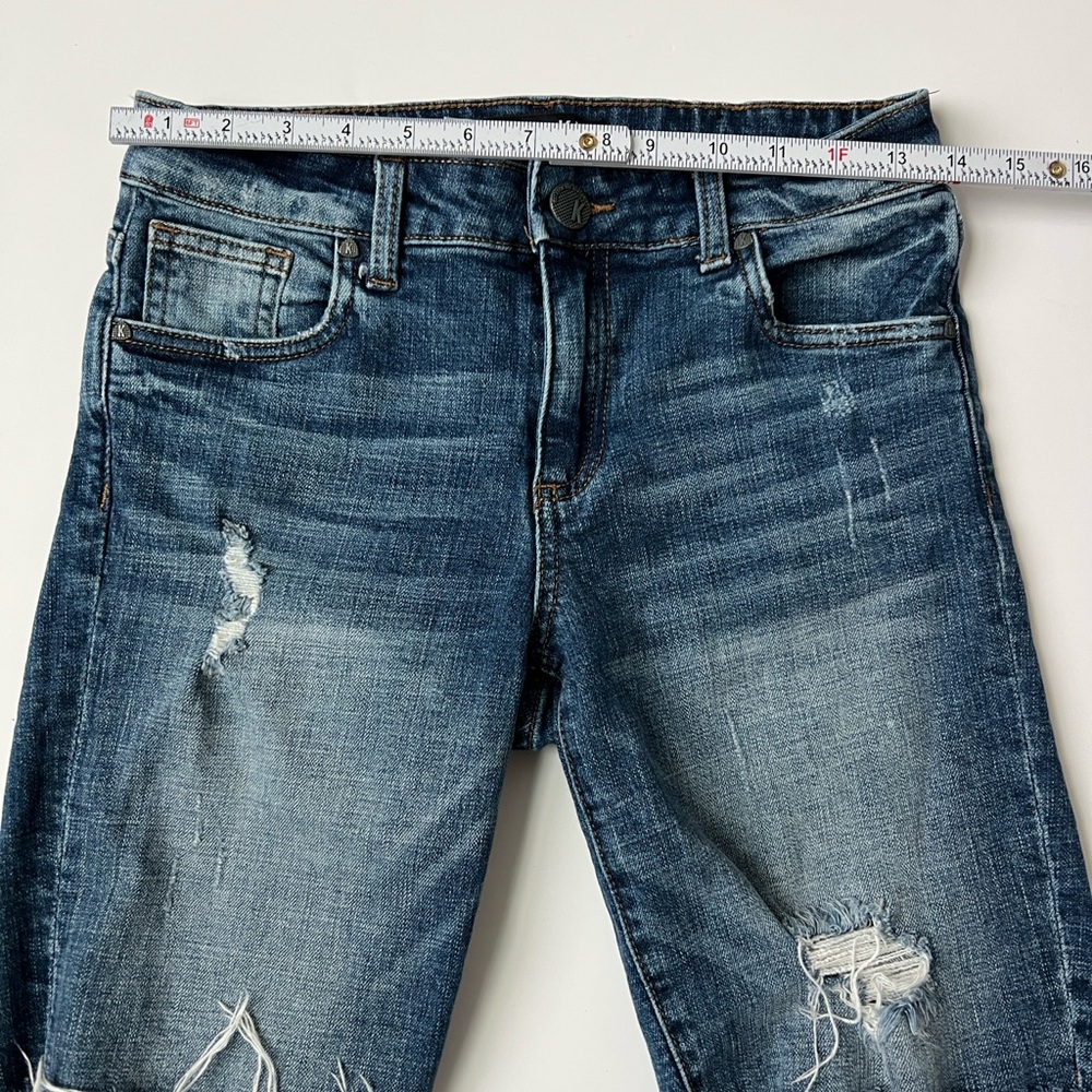 Kut from the Klotj Distressed Denim Shorts - Picture 4 of 5